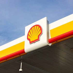 Shell pecten logo on refueling station