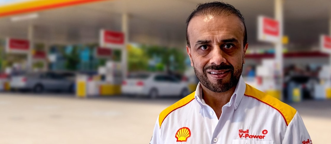 Shell Staff at shell station