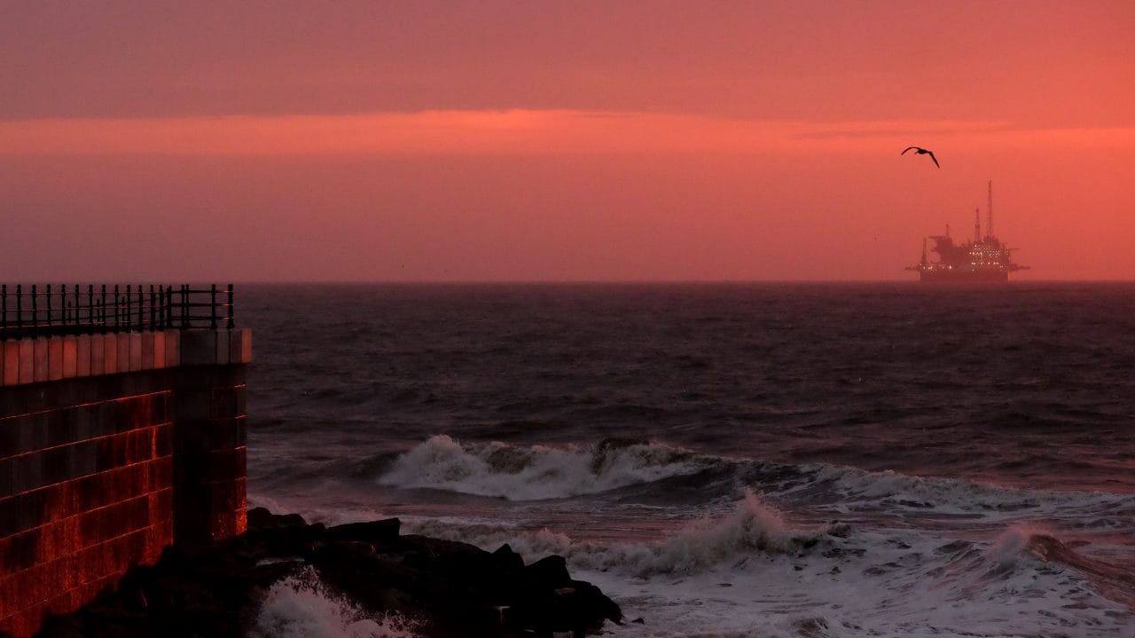 Brent Delta transit at sunrise