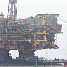 Brent Delta nearing shore in Hartlepool