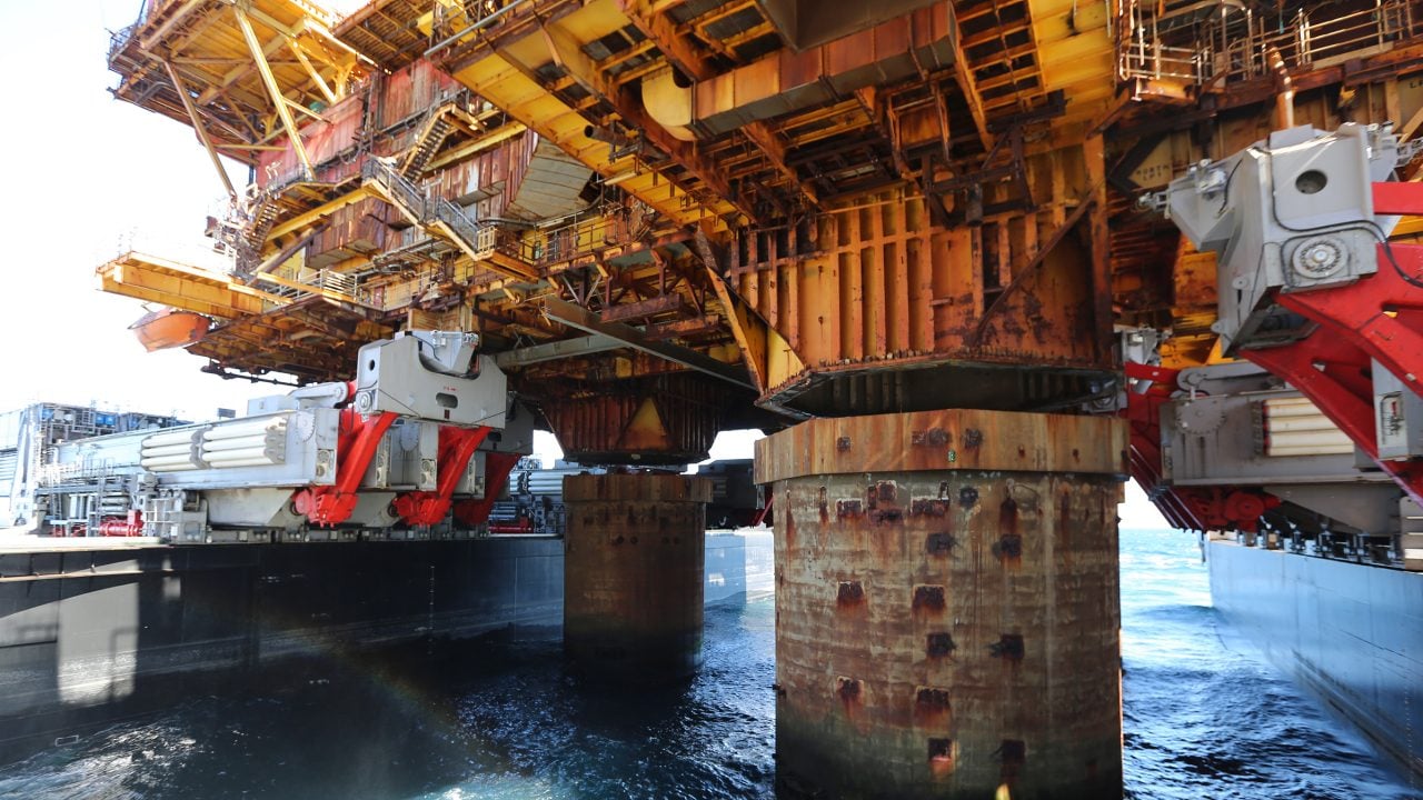 Fast lift of the Delta topsides