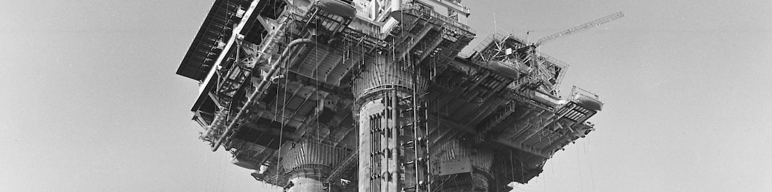 The scale of the Brent Bravo platform in Stavanger (1975)