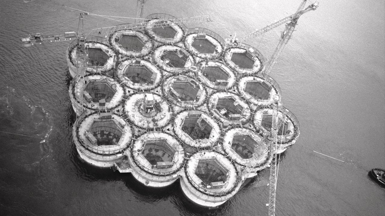 Brent GBS during construction in 1975