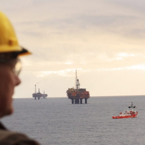 Image of offshore personnel on Brent Alpha