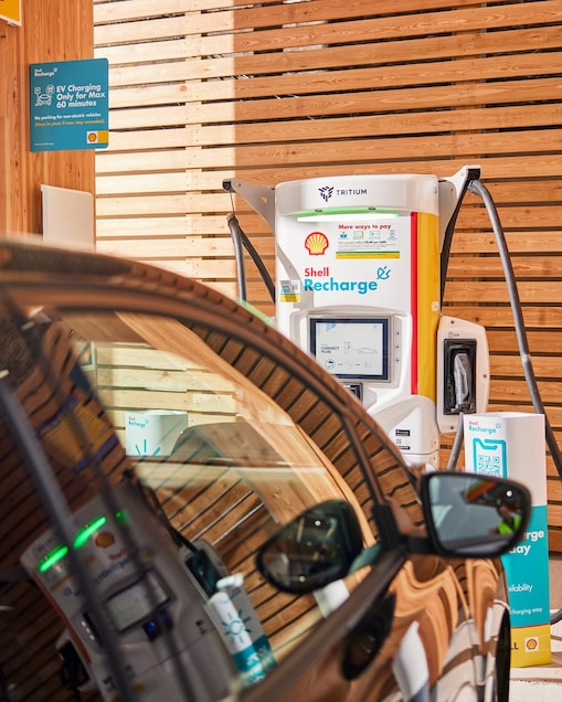 Vehicle parked in-front of Shell Recharge charging point in Fulham