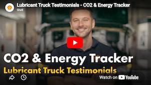 Truck fleet with Shell digital app tracking CO₂ emissions and energy performance