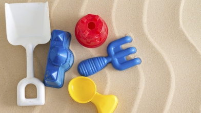 Process oil applications in toys and heat transfer products