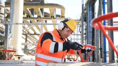 Shell engineer working at the gas plant
