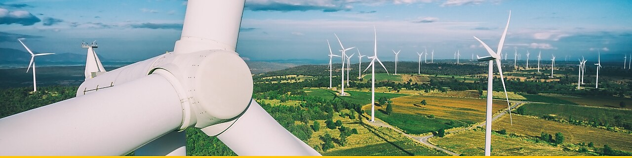 Hydraulic oils for wind